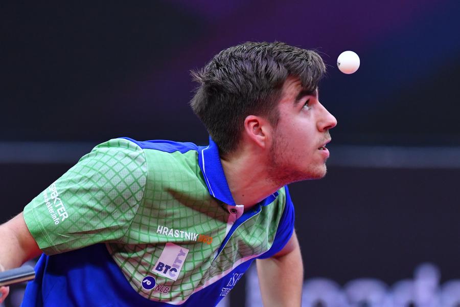 的中锋尼古 的中锋尼古