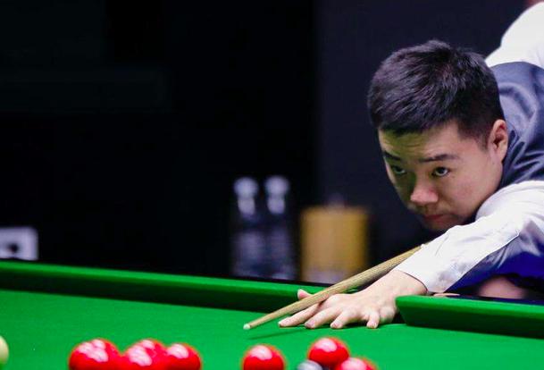 的主场气氛 的主场气氛