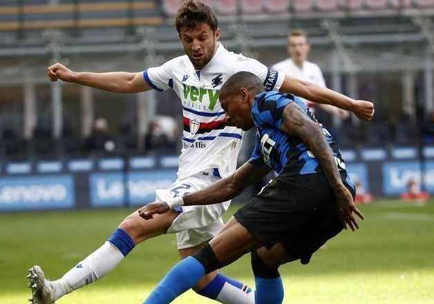 他连续得分 他连续得分