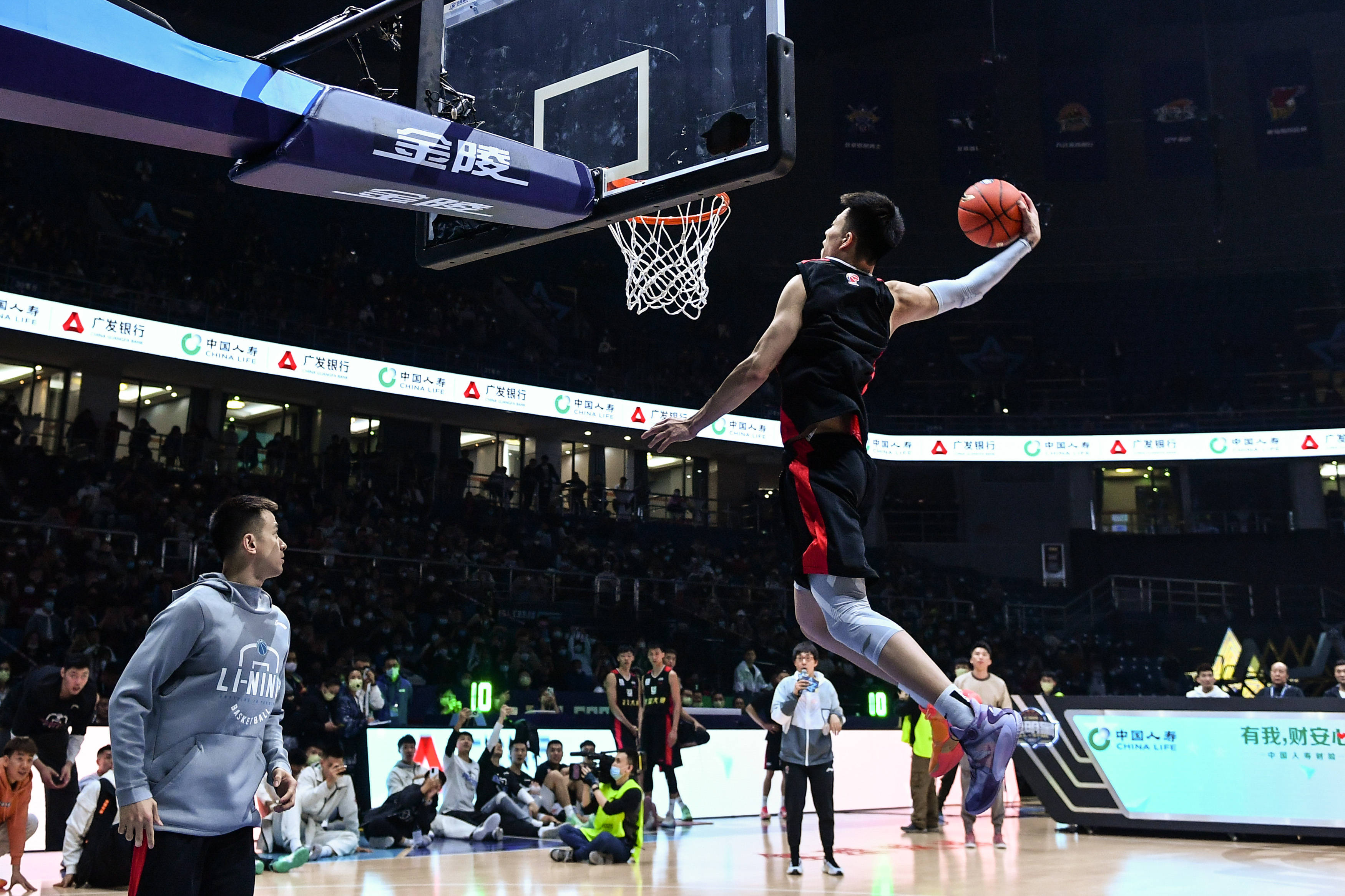 球保护和回 球保护和回