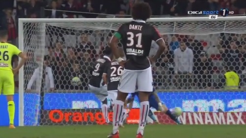 前场合力压 前场合力压